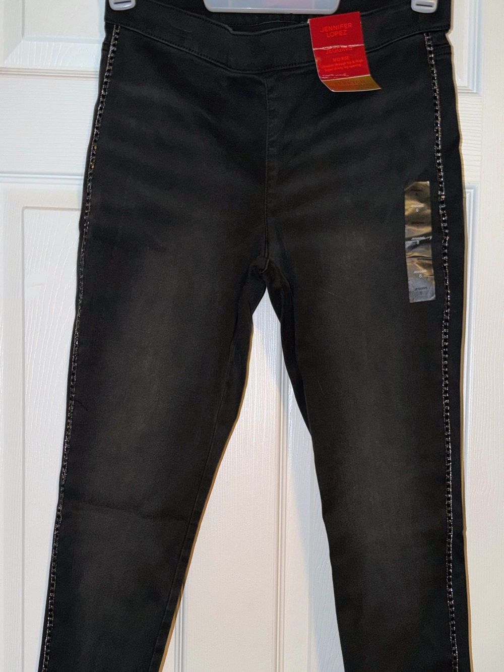 Jennifer Lopez Women’s Mid-Rise Jeggings w/Black Gem Embellishment - Picture 1 of 7